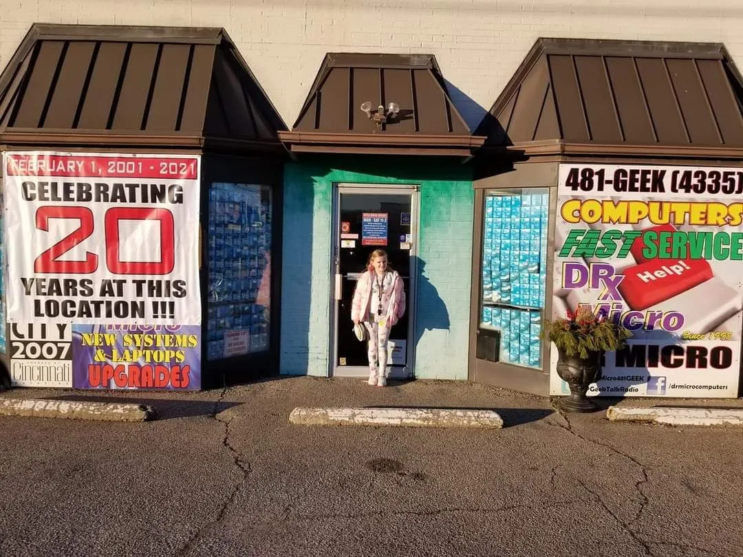 DR Micro Computers storefront on Beechmont Avenue